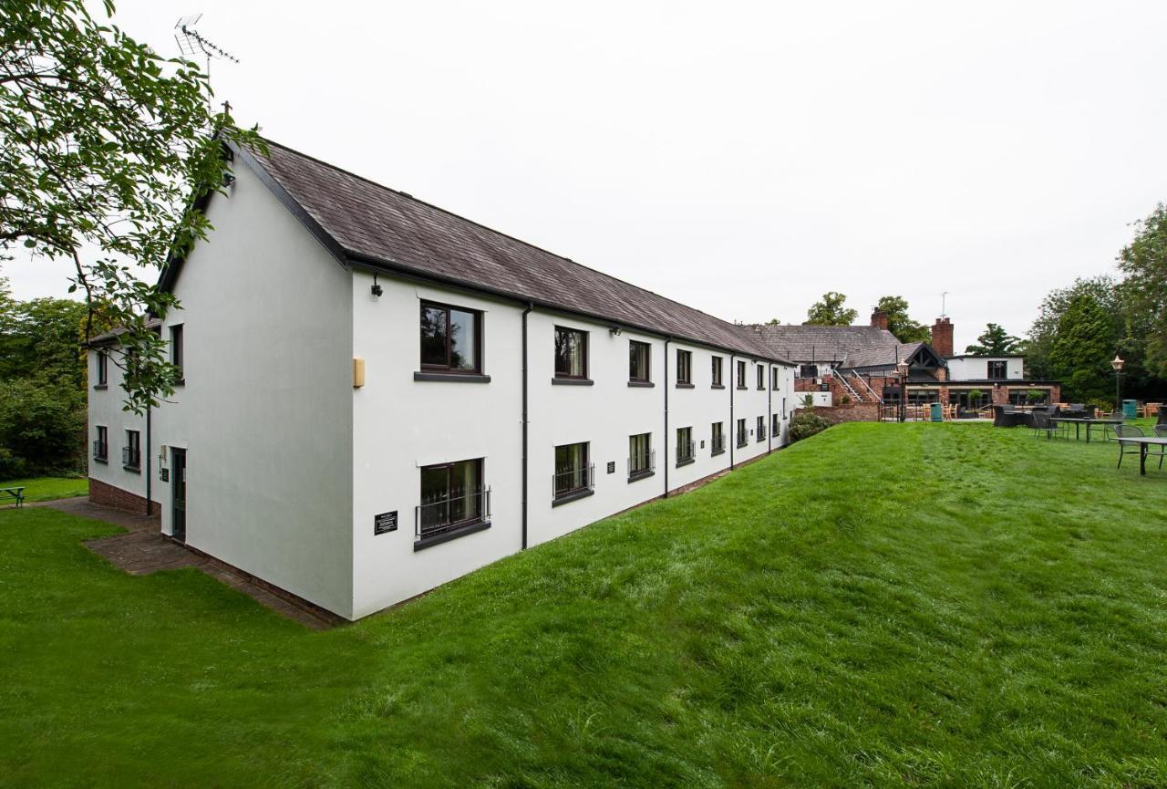 The Bulls Head Hotel هييل المظهر الخارجي الصورة