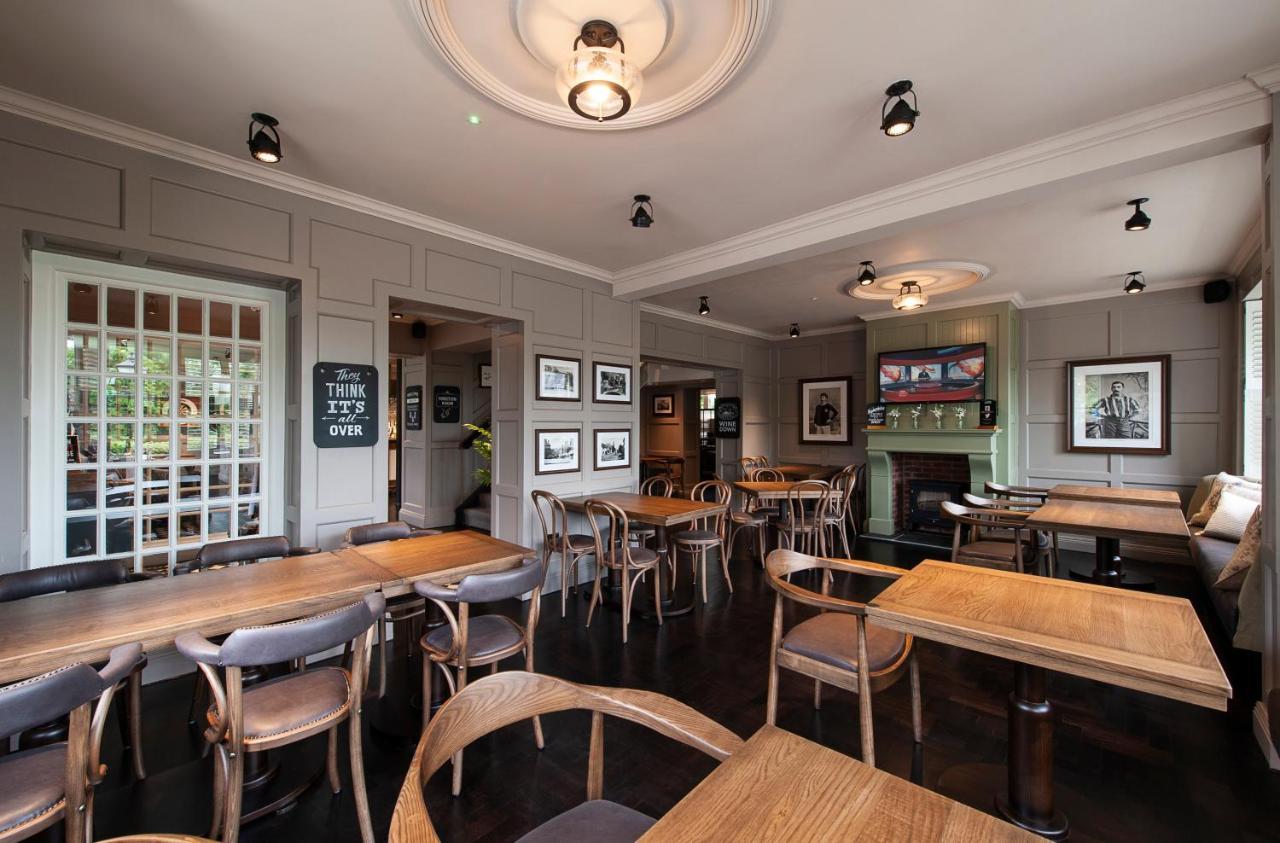 The Bulls Head Hotel هييل المظهر الخارجي الصورة