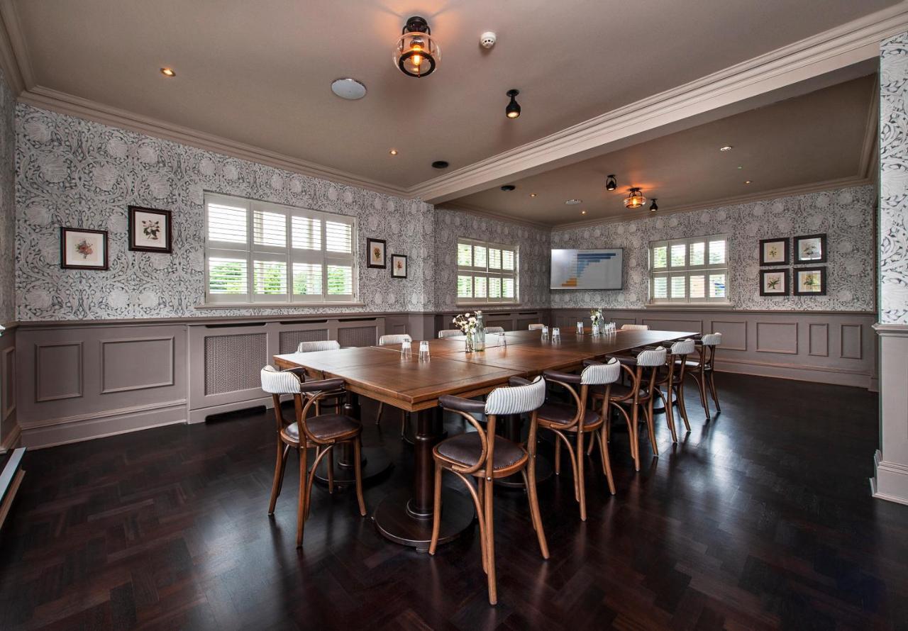 The Bulls Head Hotel هييل المظهر الخارجي الصورة