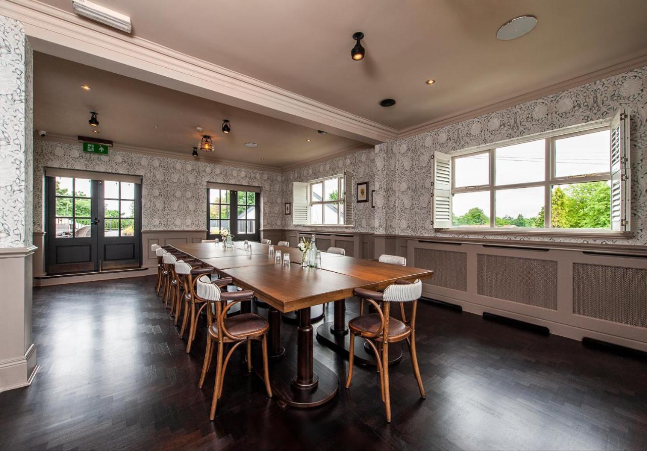 The Bulls Head Hotel هييل المظهر الخارجي الصورة