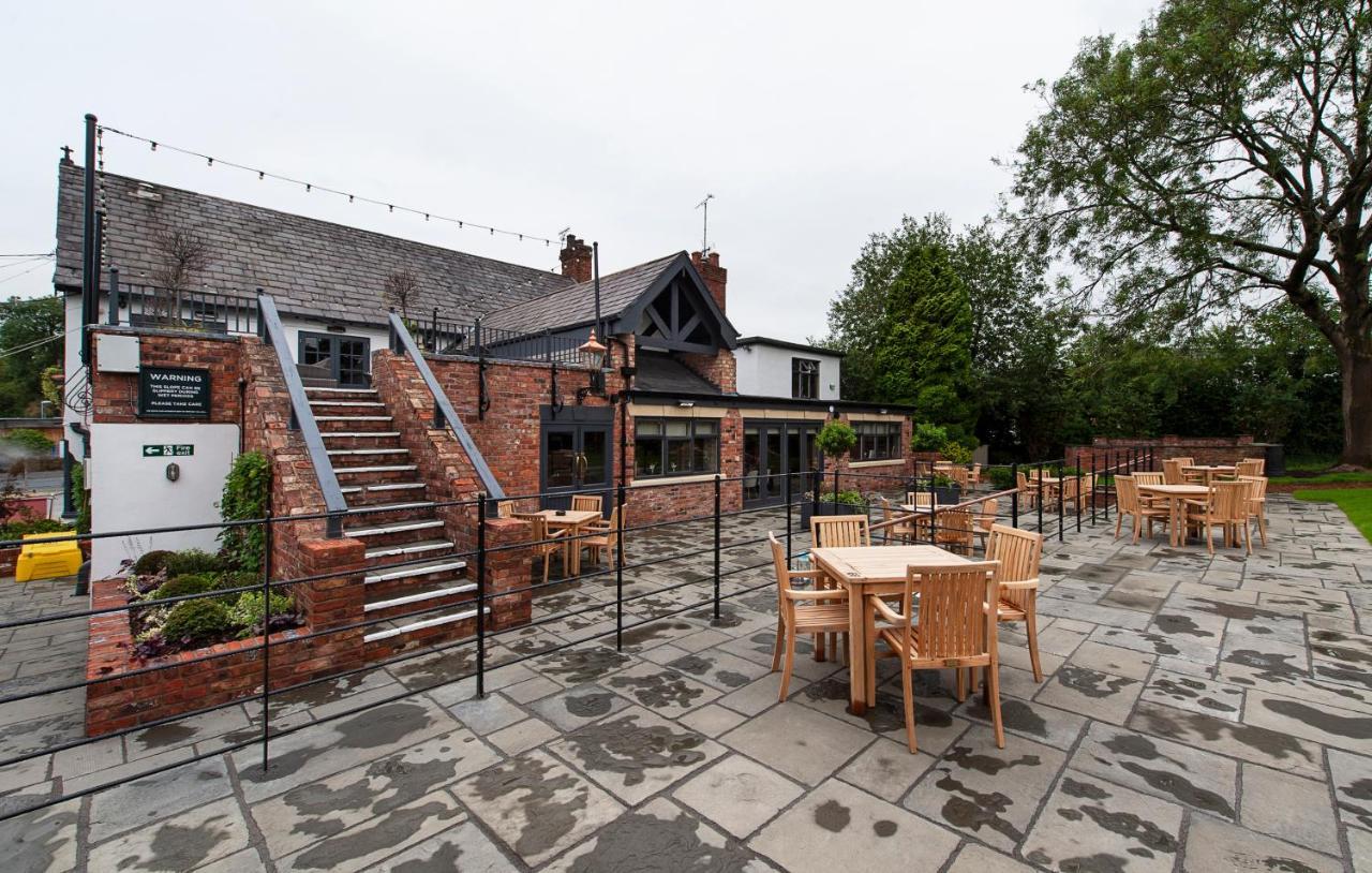The Bulls Head Hotel هييل المظهر الخارجي الصورة