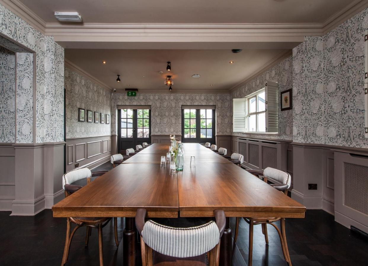 The Bulls Head Hotel هييل المظهر الخارجي الصورة
